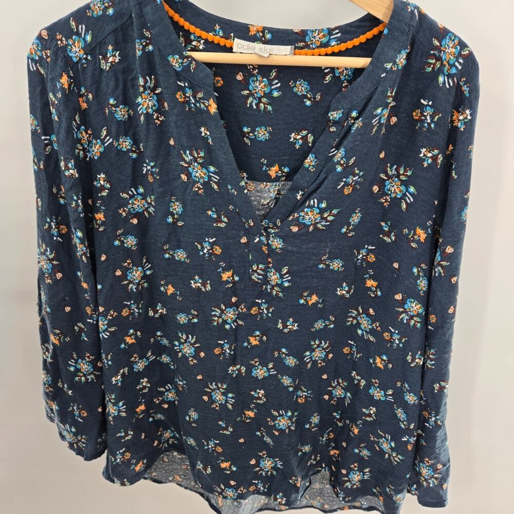 Pale Sky Blue Floral Pullover 100% Rayon Long Sleeved Blouse Large